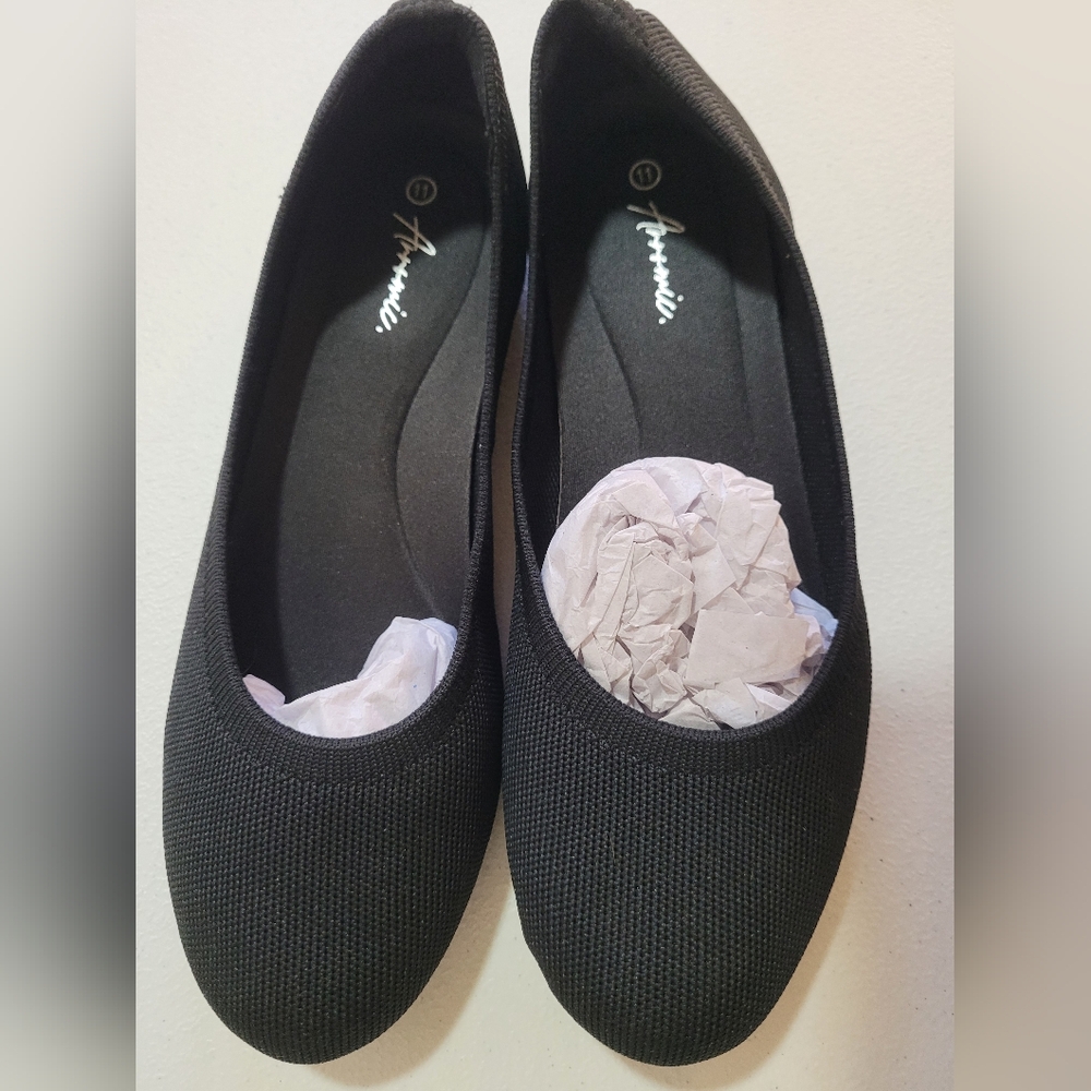 Arromic Women's Flats Size 11, Washable!